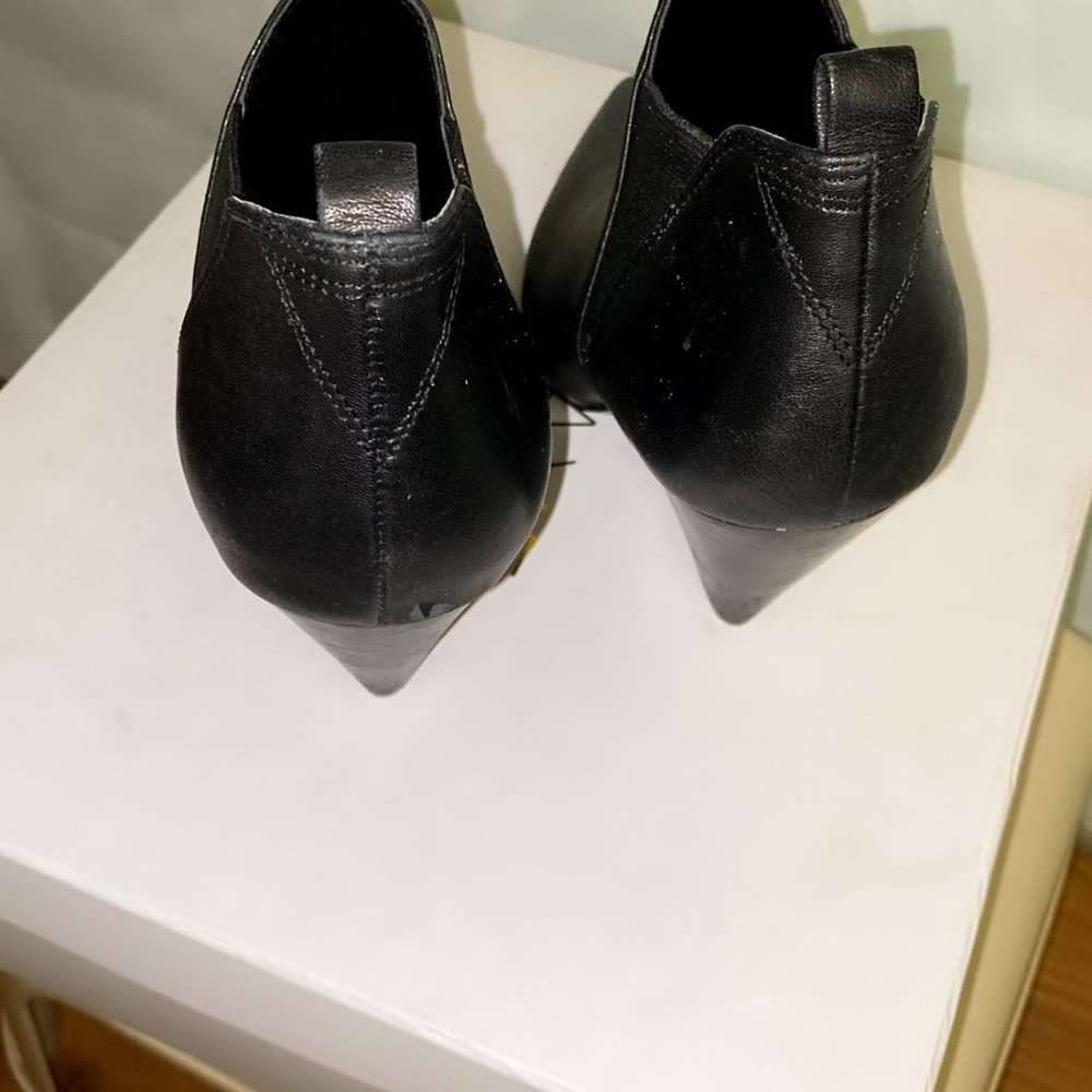 Shoes - Picture 3 of 6
